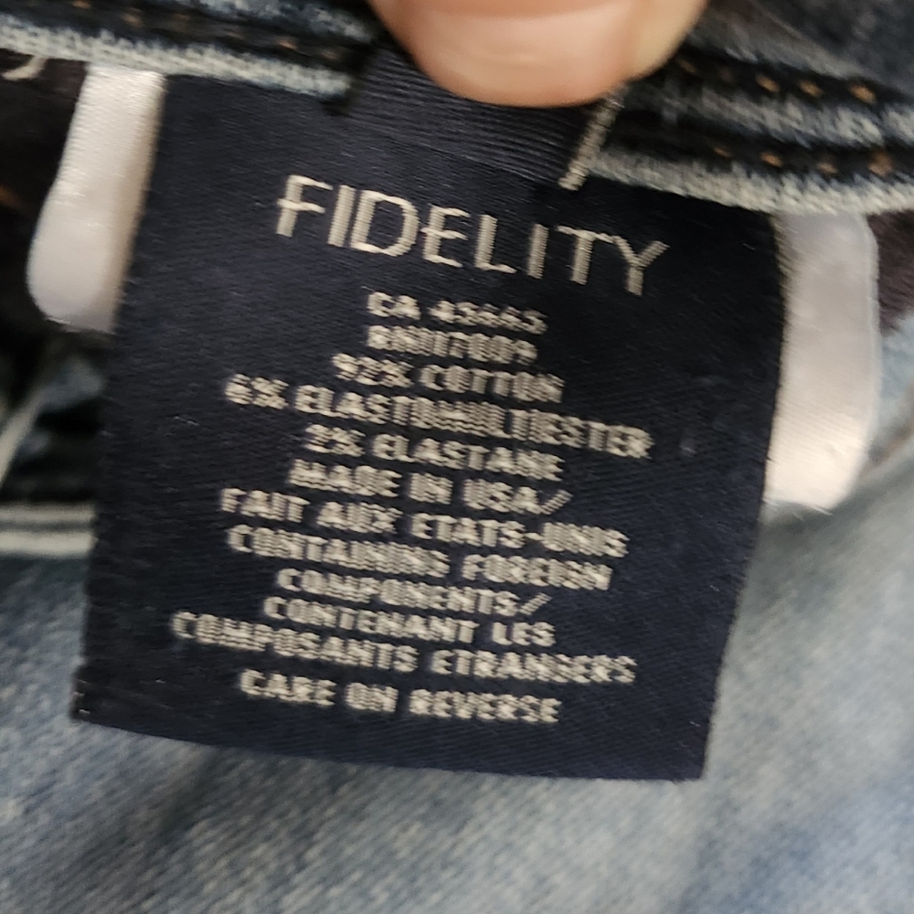 Fidelity Denim Women's Classic Blue Jeans. Size 26. - Picture 11 of 14